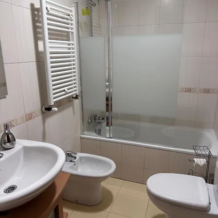Piso Av Fonteculler 아파트