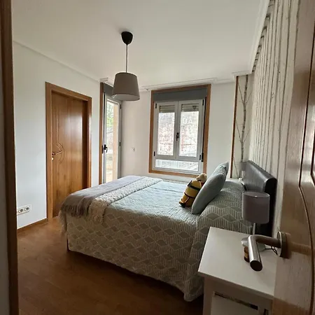 Piso Av Fonteculler 아파트